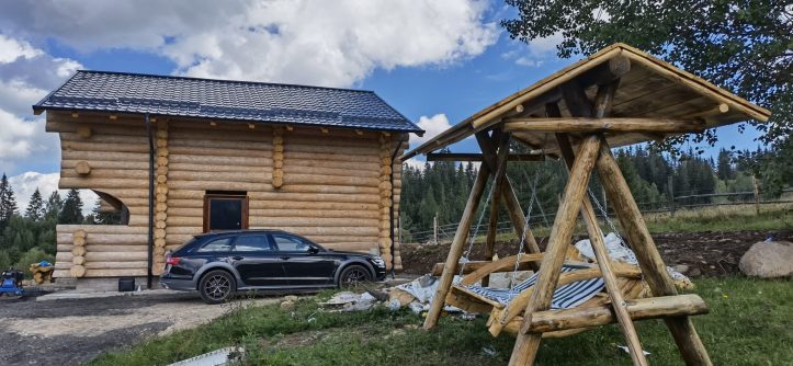 Casele din buşteni, tot mai prezente în peisajul arhitectural românesc