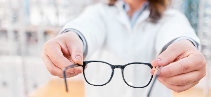Cum să găsești mărimea ideală pentru ochelari? 3 recomandări