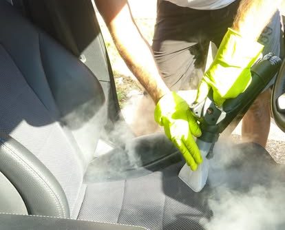 Mașina familiei: igienizare tapițerie auto în Oradea, explicată corect